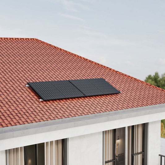 ALLDREI 880W Balkonkraftwerk mit Schrägdach Halterung installed on a tiled roof